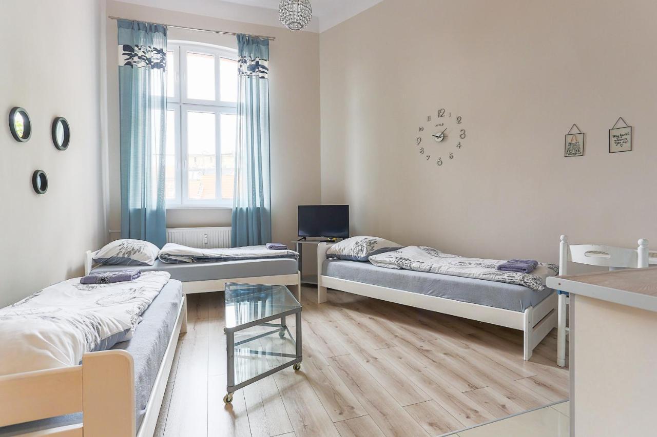 Three Single Beds Apartment Torun Exterior photo